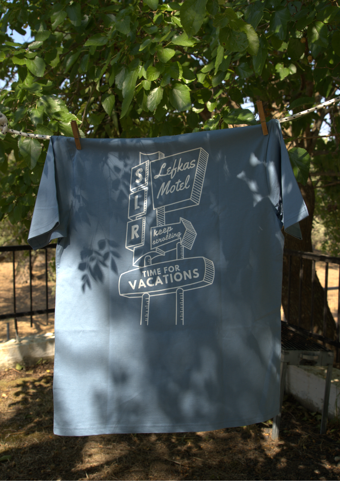 Motel Lefkas Dusty Blue Tee