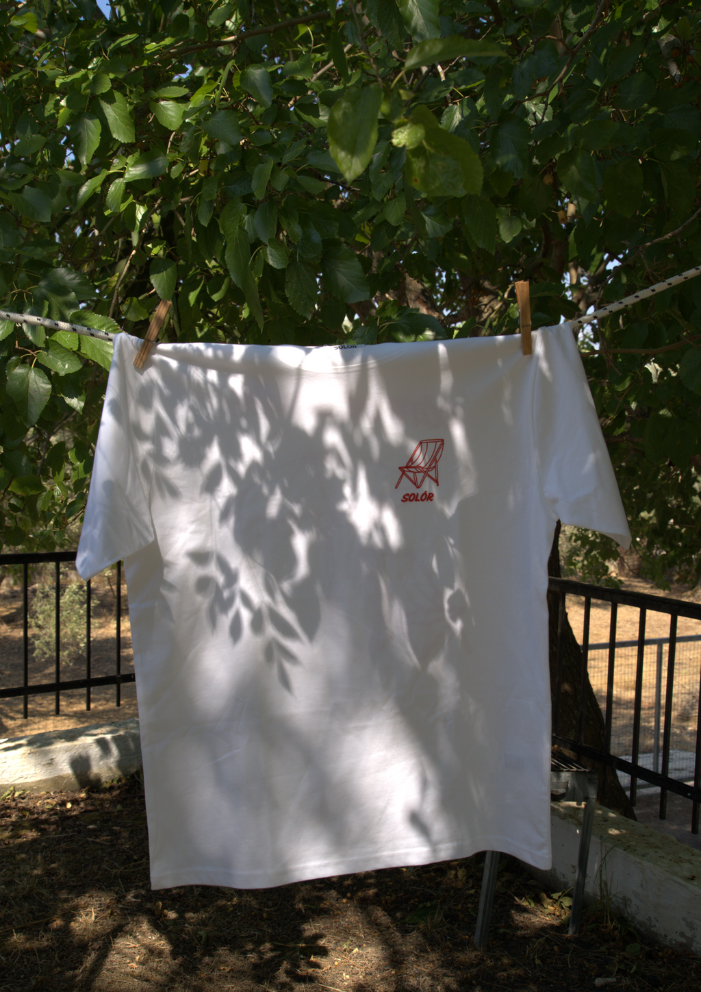 Côte De Solór White Tee