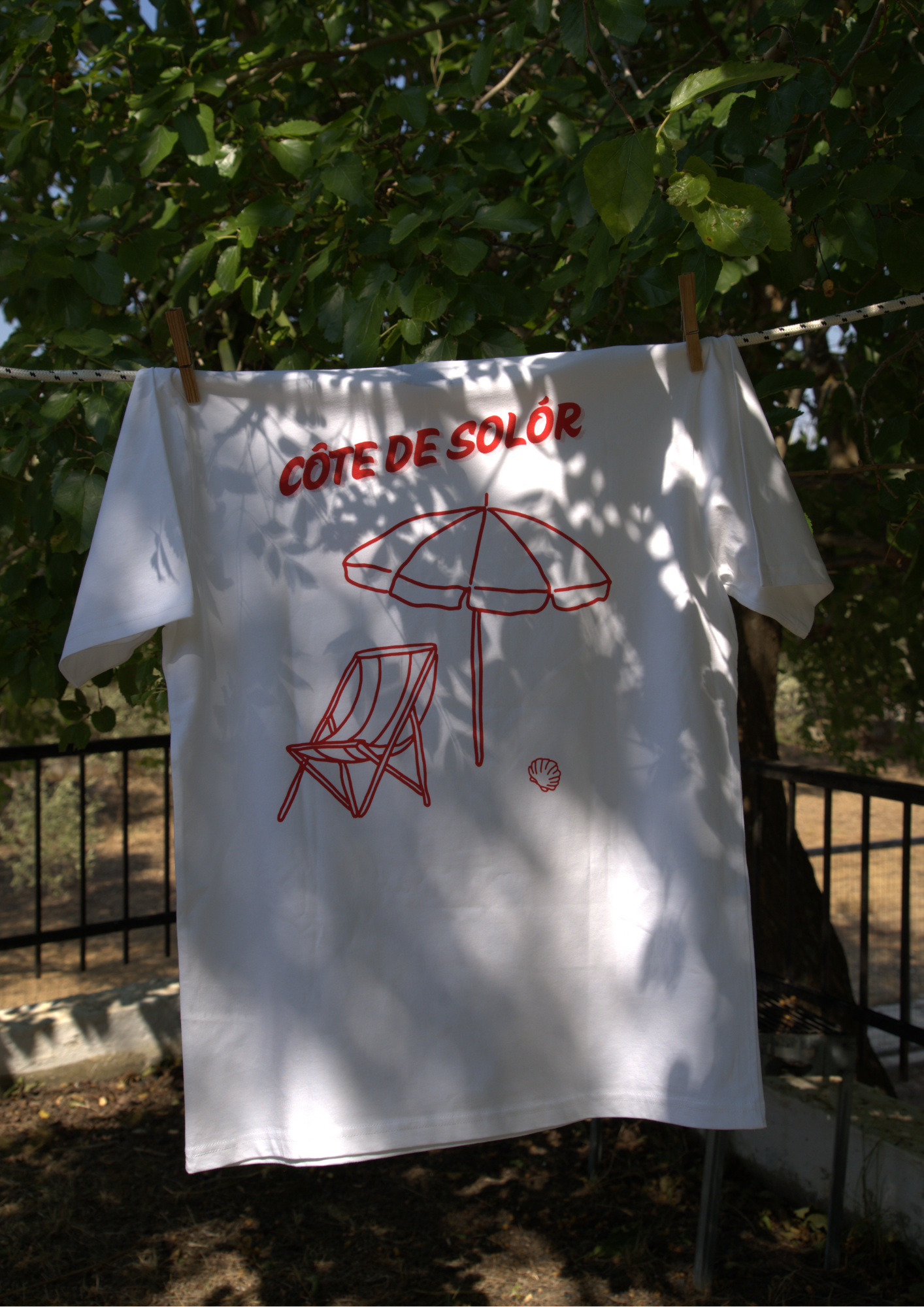 Côte De Solór White Tee